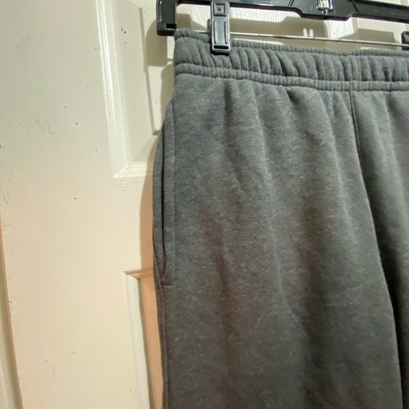 Nike sweatpants - Picture 4 of 10